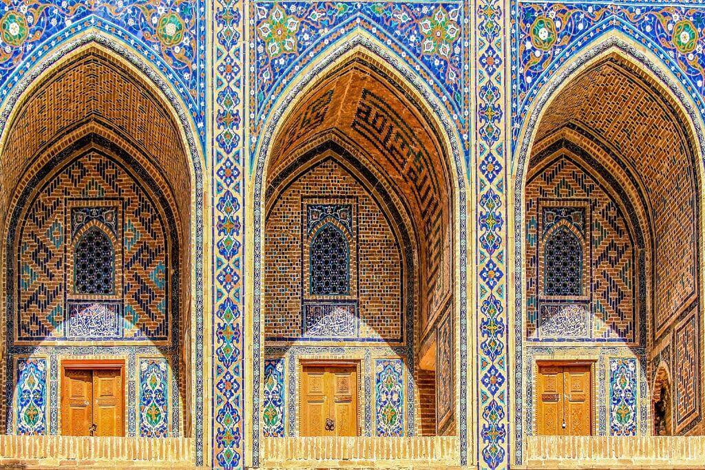 این کتاب می تواند به عنوان یک زمینه مشترک برای بحث و گروه های مطالعه عمل کند