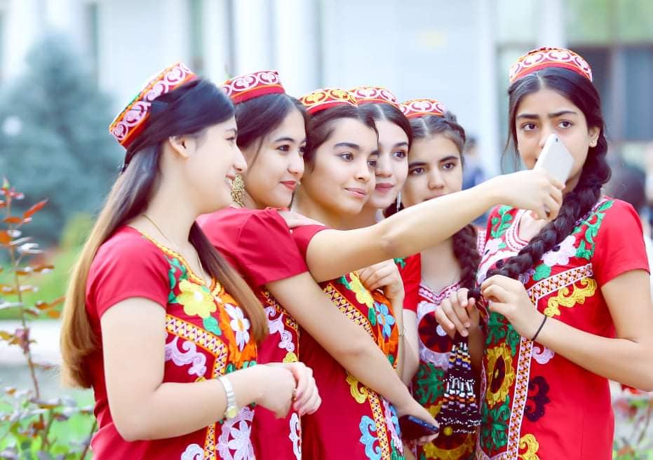 برنامه های تبادل آموزشی می تواند فرصت هایی را برای دانشجویان، دانش پژوهان و پژوهشگران فراهم کند